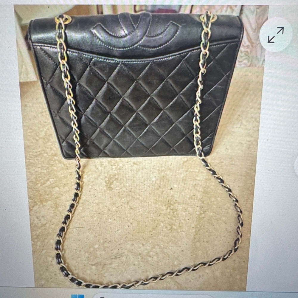 Chanel Black Lambskin Quilted CC Flap Chain Shoulder / Crossbody Bag  Pre Owned